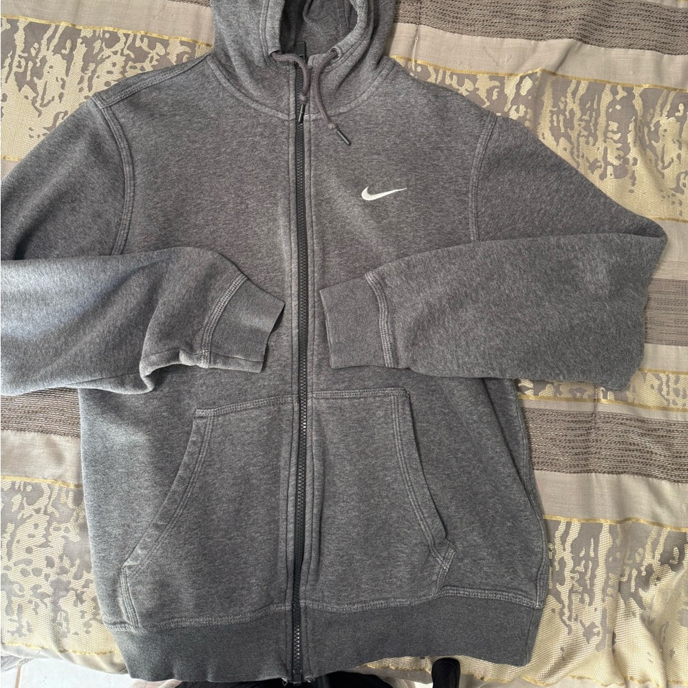Medium gray nike jacket